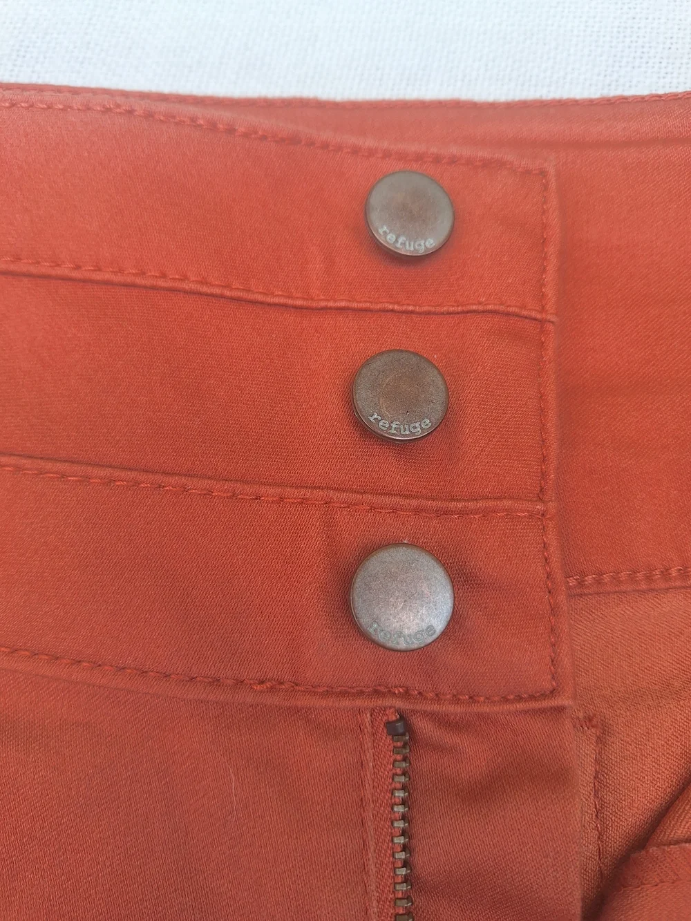 Charlotte Russe Refuge High‑Waisted Stretch Denim Shorts, Rust Color, Size 2 - Picture 5 of 6